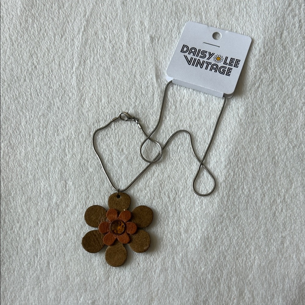 Brown Flower Pendant Necklace